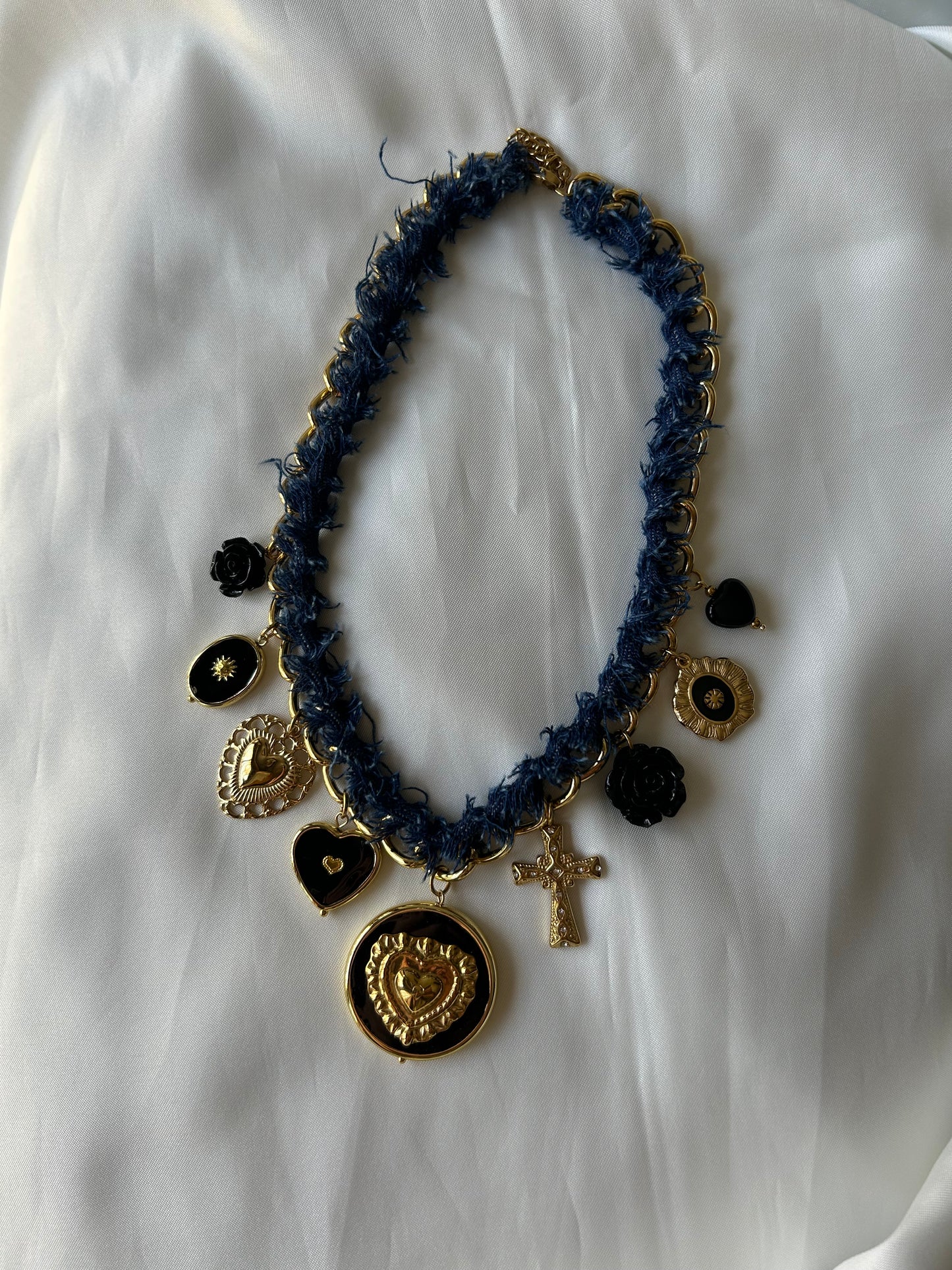 Collana Fyre