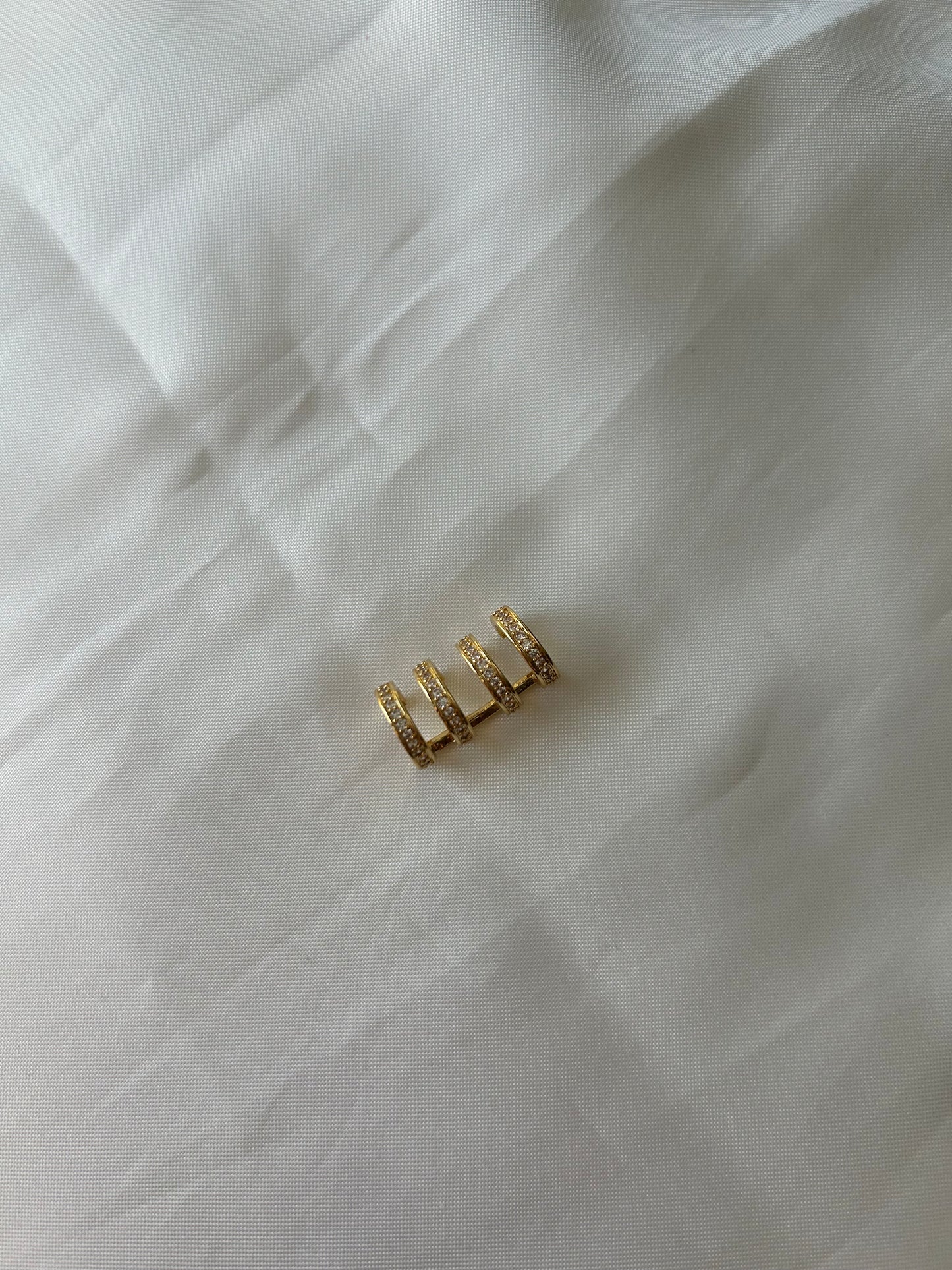 Earcuff Rubinia Oro