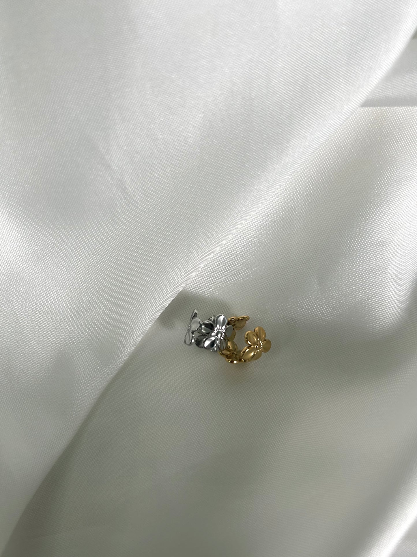 Earcuff Flower Argento